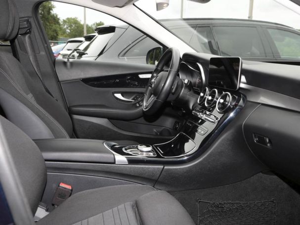 Mercedes-Benz C 220 d 4M T Navi Distronic AHK Kamera Keyless Mercedes-Benz C 220 d 4M T Navi Distronic AHK Kamera Keyless