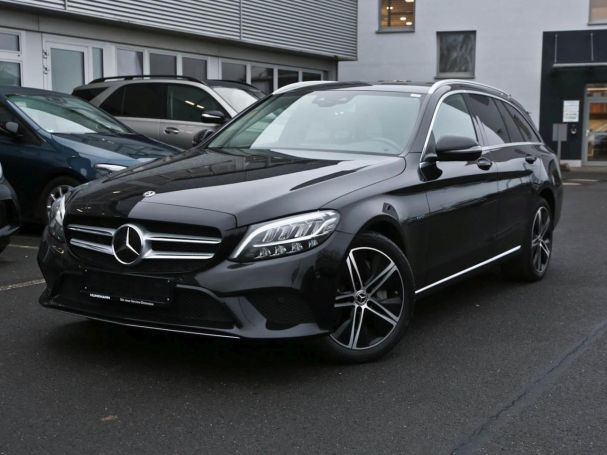Mercedes-Benz C 300 de T Avantgarde Comand Distronic Kamera AHK
