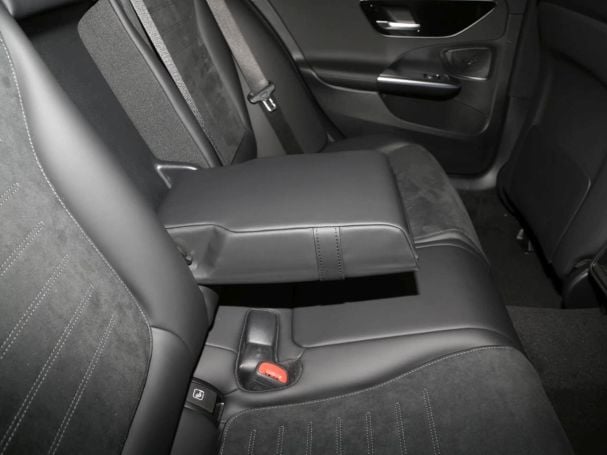 Mercedes-Benz C 180 T-Modell AMG Night Distronic Memory 360° Mercedes-Benz C 180 T-Modell AMG Night Distronic Memory 360°