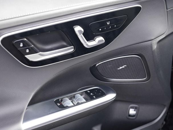 Mercedes-Benz C 180 T-Modell AMG Panorama Memory AHK 360°