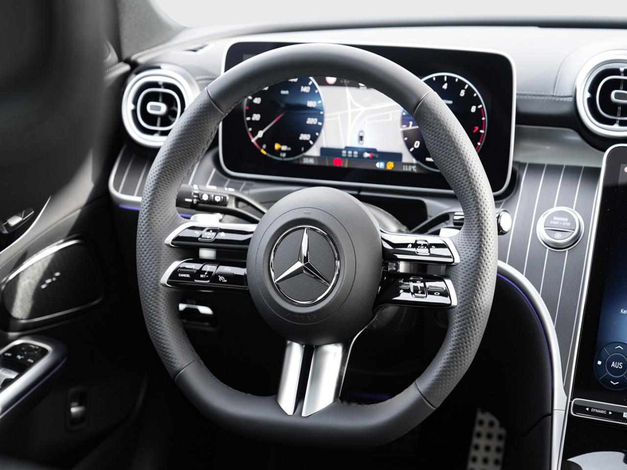 Mercedes-Benz C 180 T-Modell AMG Panorama Memory AHK 360°