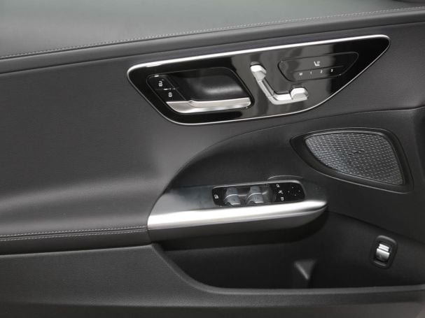 Mercedes-Benz C 180 T-Modell AMG Night Distronic Memory 360° Mercedes-Benz C 180 T-Modell AMG Night Distronic Memory 360°