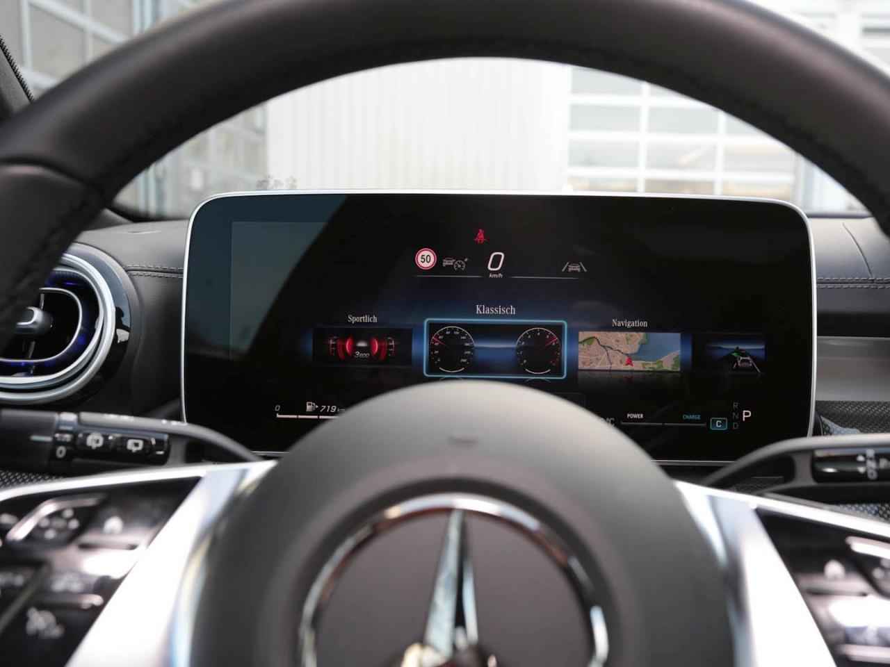 Mercedes-Benz C 200 d T Avantgarde Panorama AHK 360° Memory