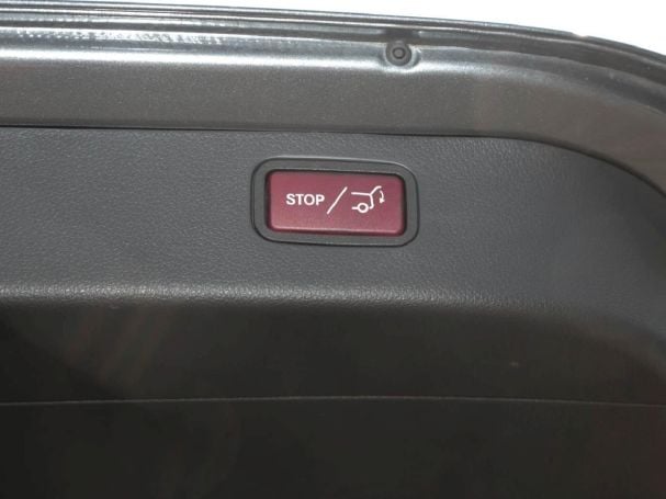 Mercedes-Benz C 200 d T AMG Night Panorama AHK Kamera Memory