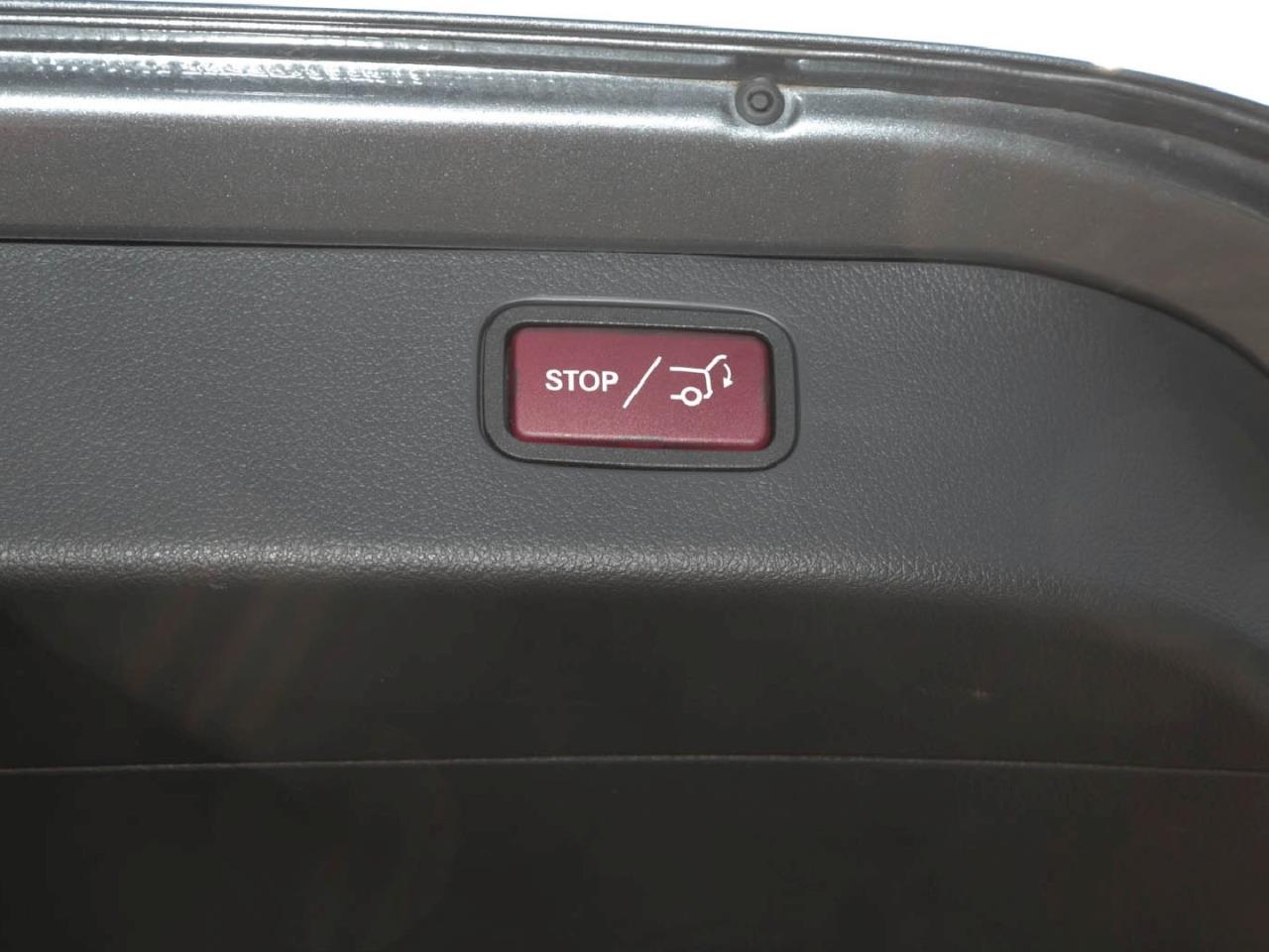 Mercedes-Benz C 200 d T AMG Night Panorama AHK Kamera Memory