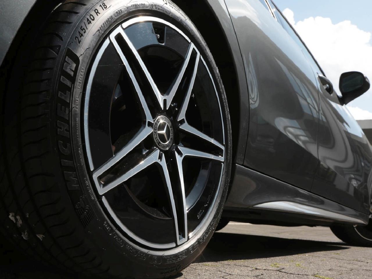 Mercedes-Benz C 200 d T AMG Night Panorama AHK Kamera Memory