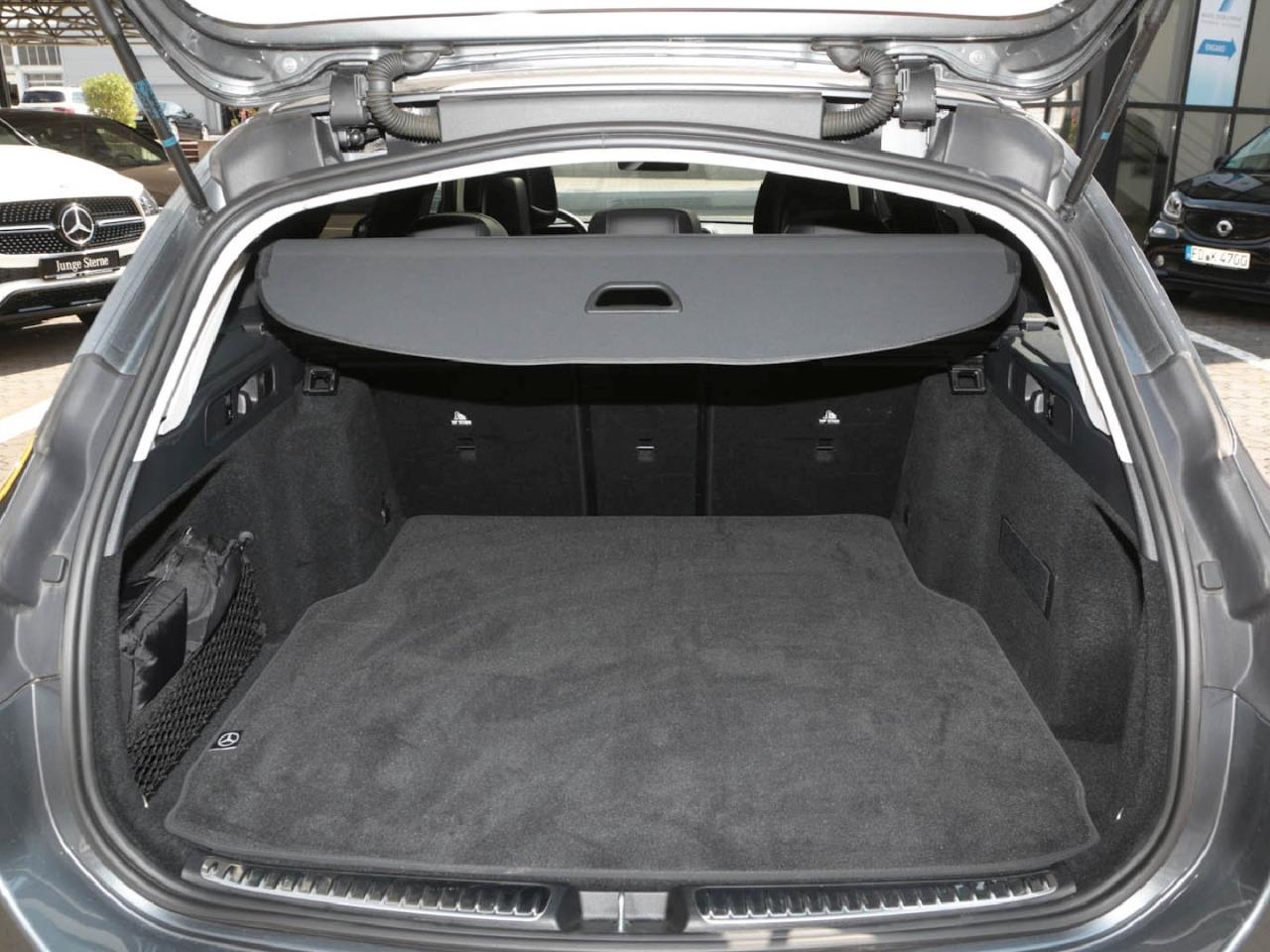 Mercedes-Benz C 200 d T AMG Night Panorama AHK Kamera Memory