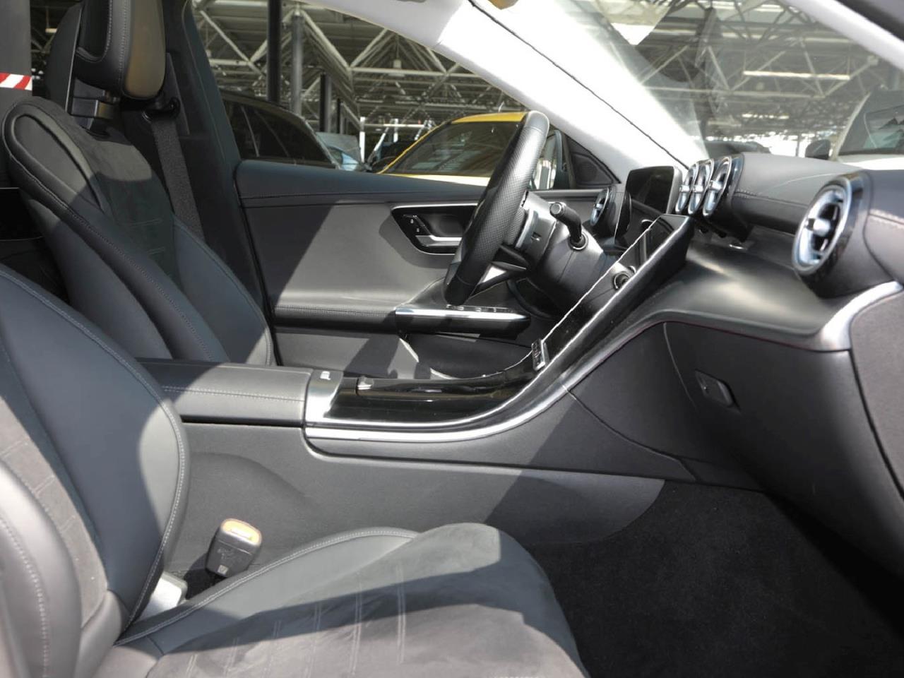 Mercedes-Benz C 200 d T AMG Night Panorama AHK Kamera Memory