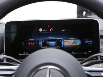 Mercedes-Benz C 200 T-Modell AMG MBUX NaviPrem AHK Memory 360°