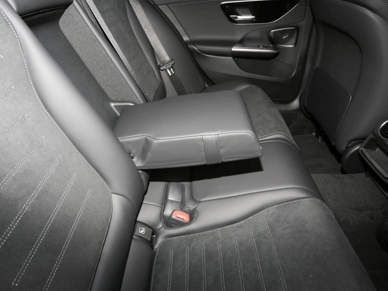 Mercedes-Benz C 200 T-Modell AMG MBUX NaviPrem AHK Memory 360° Mercedes-Benz C 200 T-Modell AMG MBUX NaviPrem AHK Memory 360°