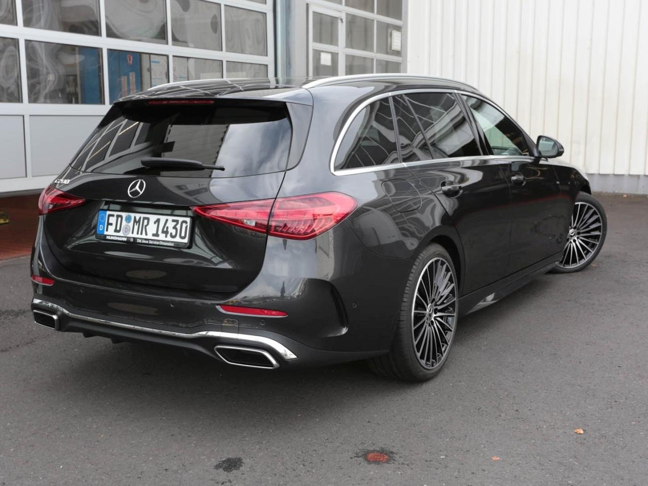 Mercedes-Benz C 200 T-Modell AMG MBUX NaviPrem AHK Memory 360° Mercedes-Benz C 200 T-Modell AMG MBUX NaviPrem AHK Memory 360°