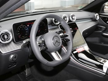 Mercedes-Benz C 200 T-Modell AMG MBUX NaviPrem AHK Memory 360° Mercedes-Benz C 200 T-Modell AMG MBUX NaviPrem AHK Memory 360°