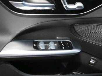 Mercedes-Benz C 200 T-Modell Avantgarde Panorama AHK Memory