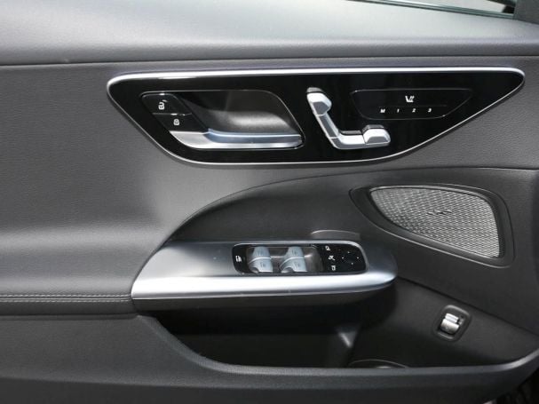Mercedes-Benz C 200 T-Modell Avantgarde Panorama AHK Memory