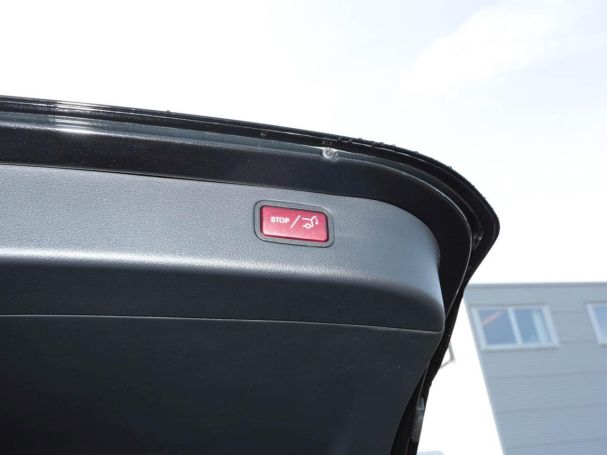 Mercedes-Benz C 200 T-Modell Avantgarde Panorama AHK Memory