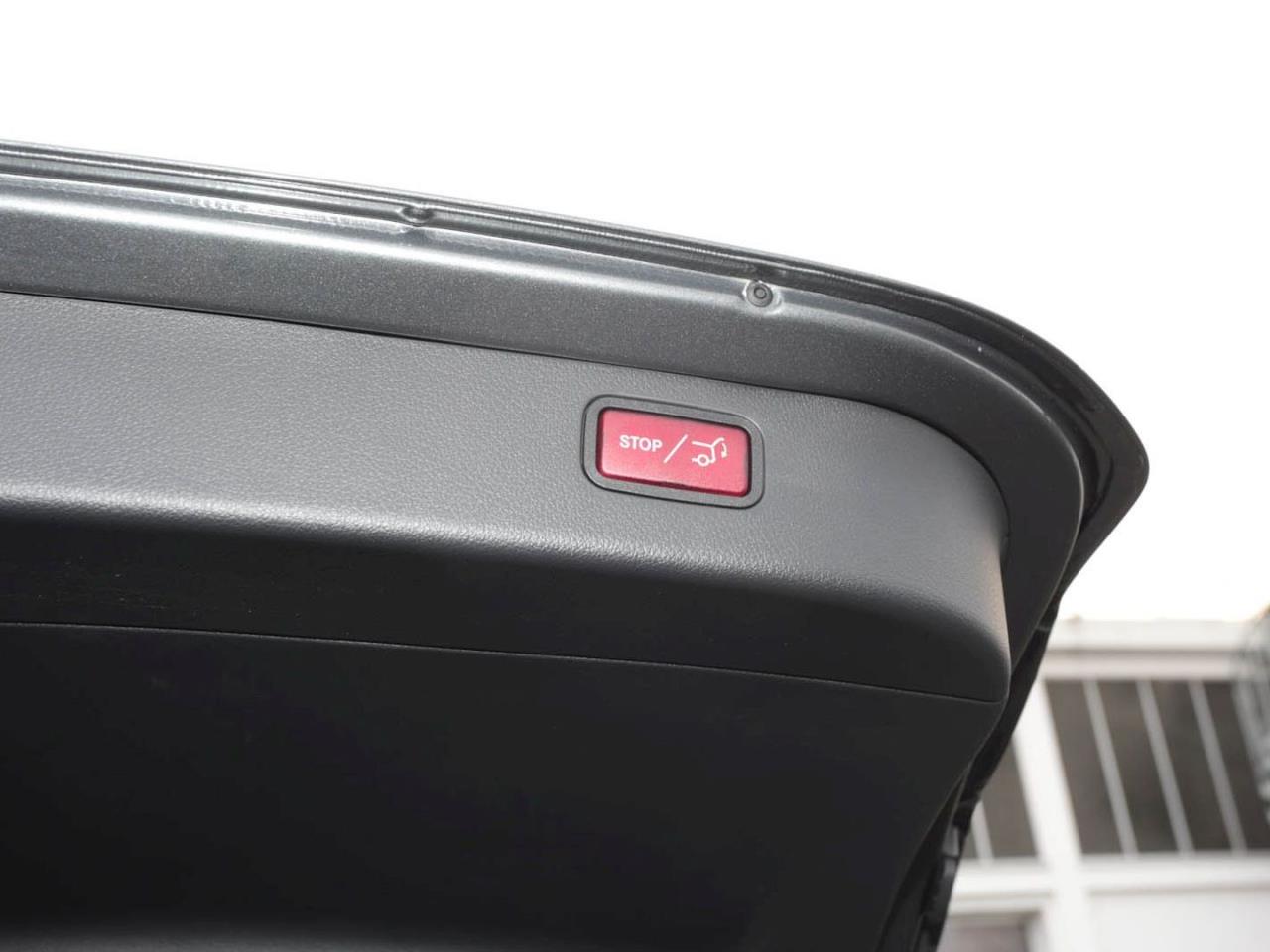 Mercedes-Benz C 200 T-Modell AMG Night MBUX Navi 360° MemoryP