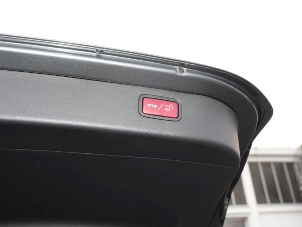 Mercedes-Benz C 200 T-Modell AMG Night MBUX Navi 360° MemoryP