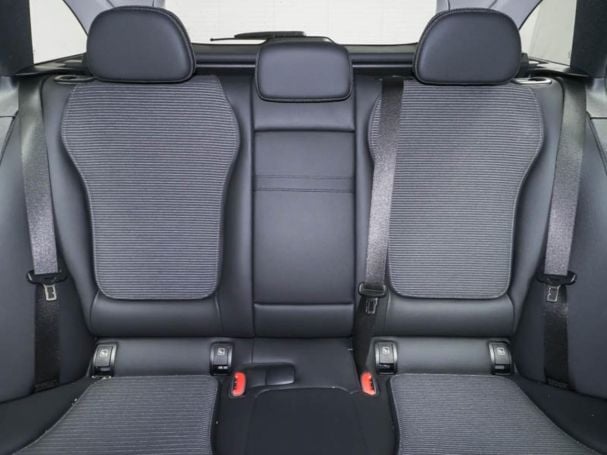 Mercedes-Benz C 200 T Avantgarde MBUXNavi-Prem. Kamera Easy-P Mercedes-Benz C 200 T Avantgarde MBUXNavi-Prem. Kamera Easy-P