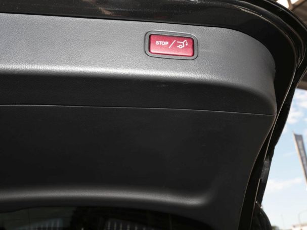 Mercedes-Benz C 200 T AMG MBUXNavi-Prem. Kamera Easy-Pack AHK Mercedes-Benz C 200 T AMG MBUXNavi-Prem. Kamera Easy-Pack AHK