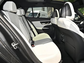 Mercedes-Benz C 220 d T-Modell AMG Night Panorama AHK Memory