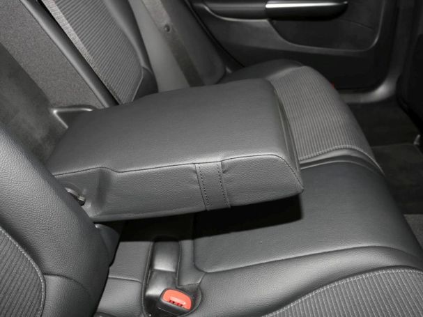 Mercedes-Benz C 220 d T Avantgarde Distronic Standheizung AHK