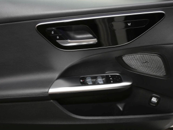Mercedes-Benz C 220 d T Avantgarde Distronic Standheizung AHK