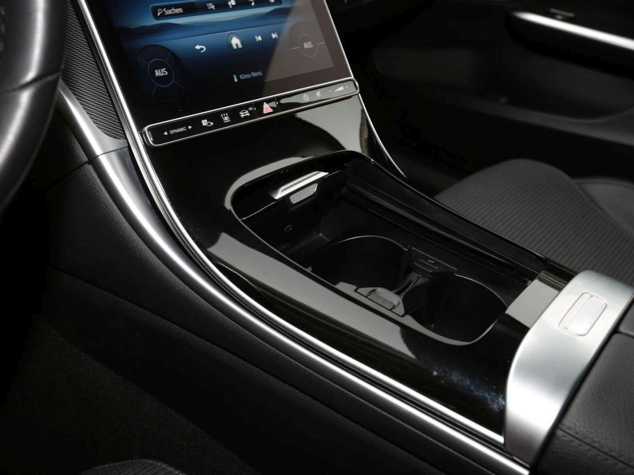 Mercedes-Benz C 220 d T Avantgarde Distronic Standheizung AHK