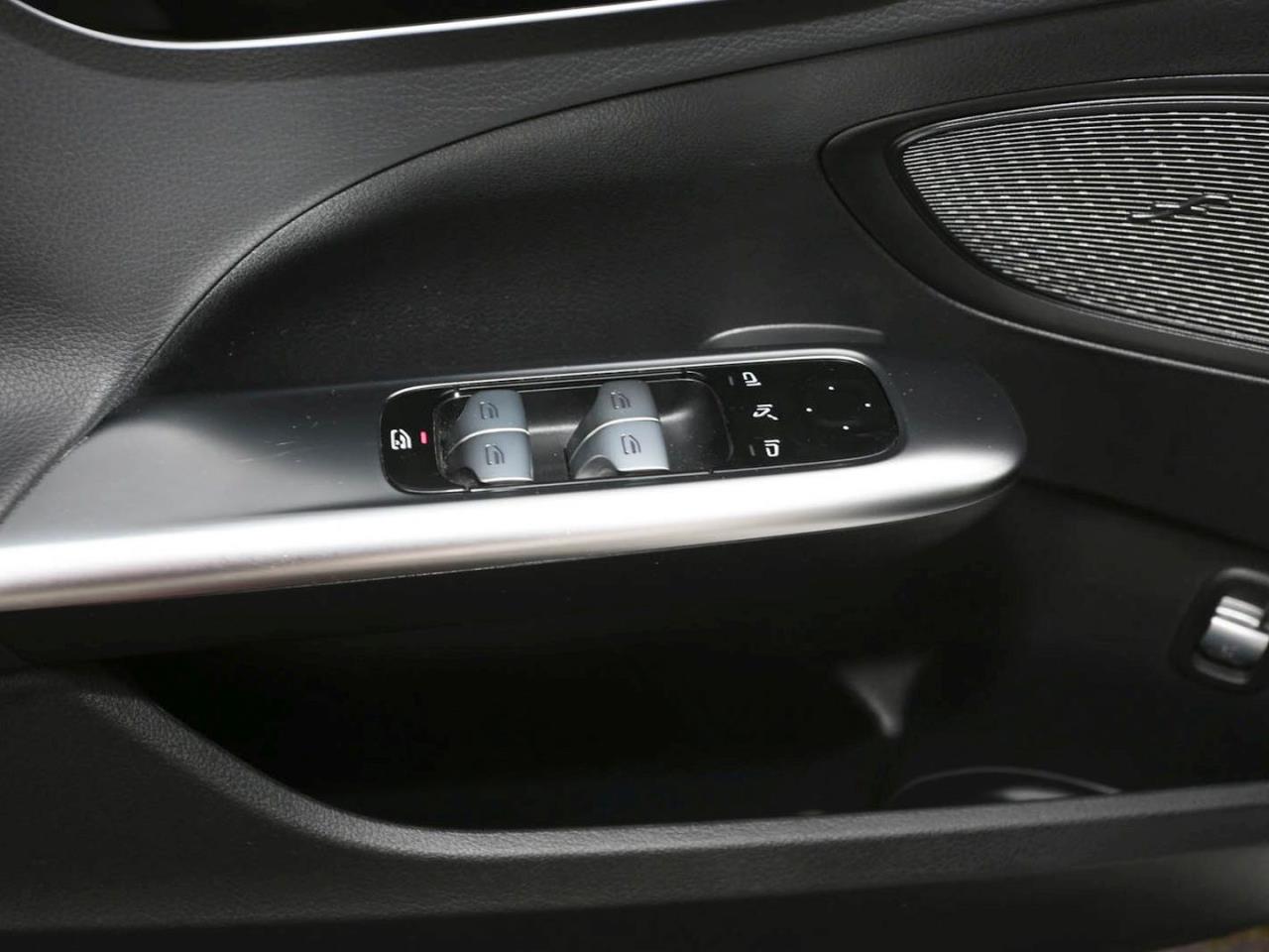 Mercedes-Benz C 220 d T Avantgarde Distronic Standheizung AHK