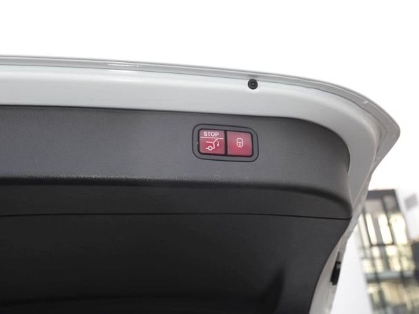 Mercedes-Benz C 220 d T Avantgarde Distronic Standheizung AHK