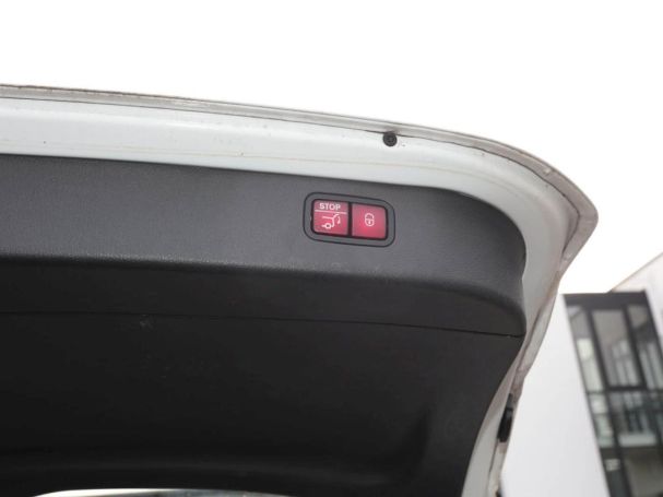 Mercedes-Benz C 220 d T Avantgarde Distronic Standheizung AHK