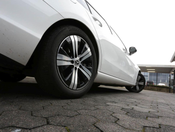 Mercedes-Benz C 220 d T Avantgarde Distronic Standheizung AHK