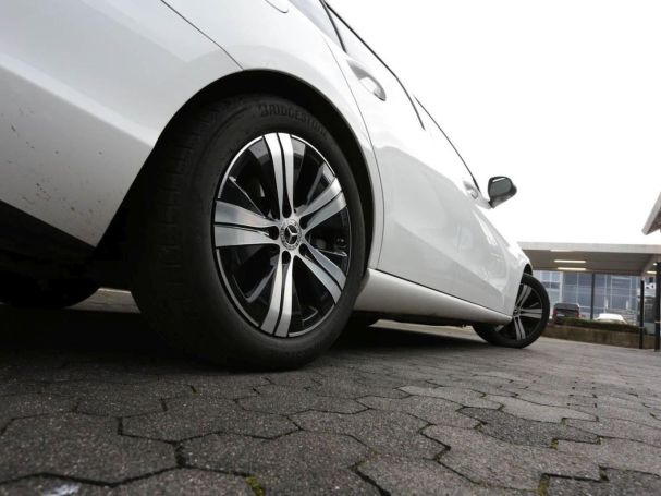 Mercedes-Benz C 220 d T Avantgarde Distronic Standheizung AHK