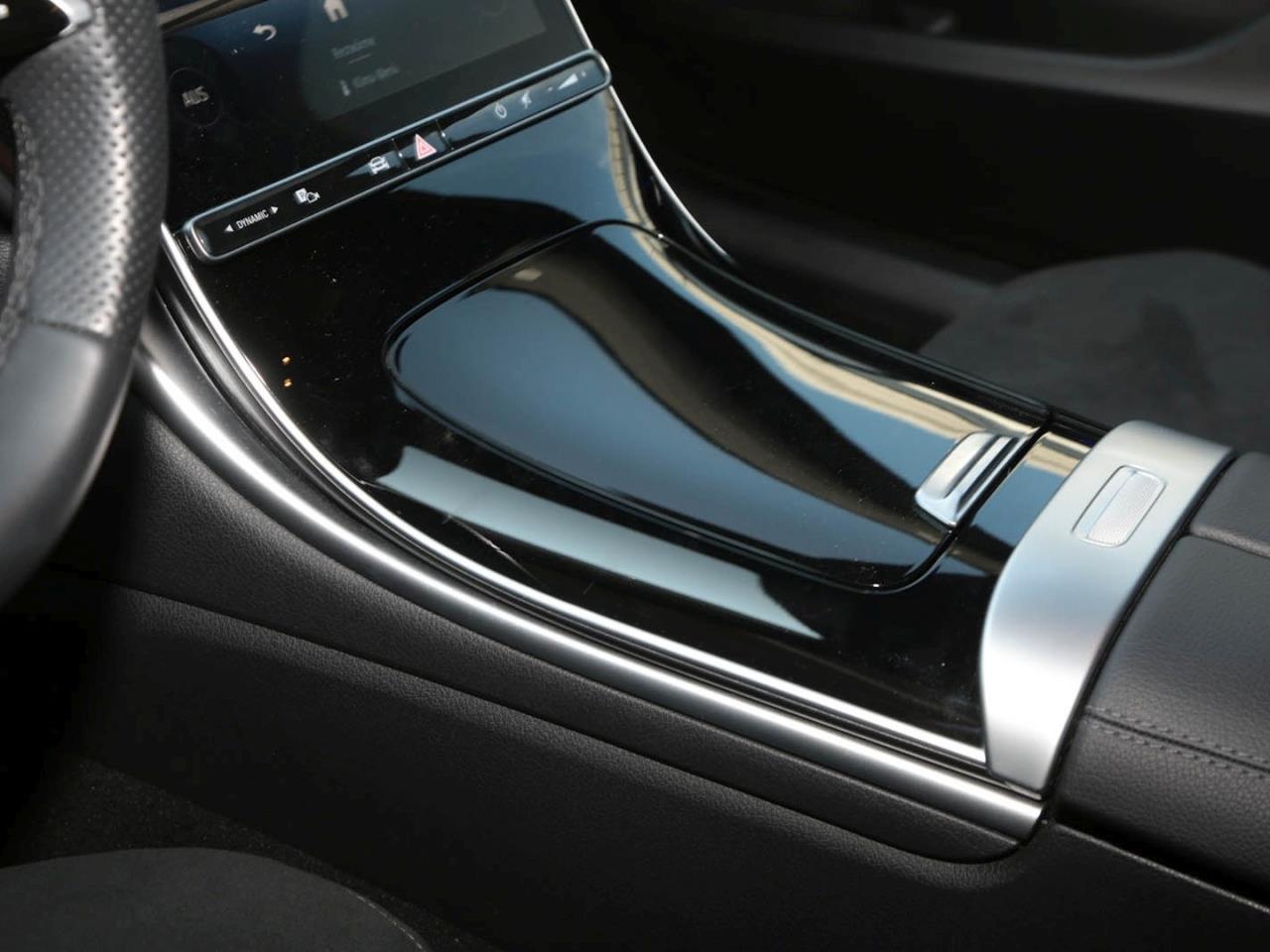 Mercedes-Benz C 300 d T AMG MBUX Navi-Prem. HeadUp AHK EasyP