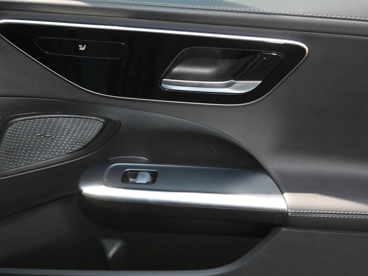 Mercedes-Benz C 300 d T AMG MBUX Navi-Prem. HeadUp AHK EasyP