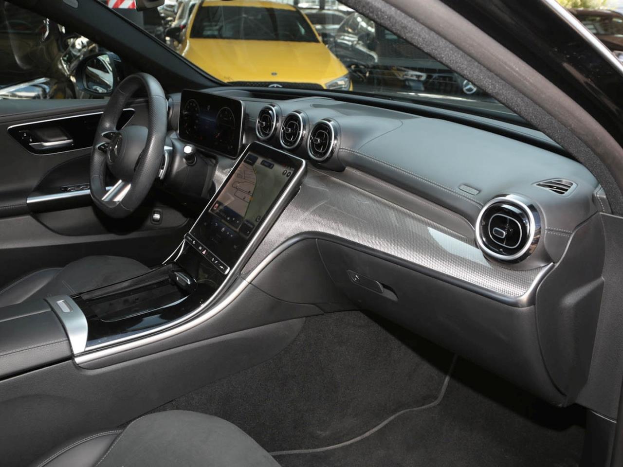 Mercedes-Benz C 300 d T AMG MBUX Navi-Prem. HeadUp AHK EasyP