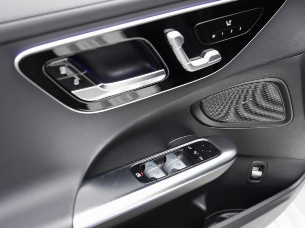 Mercedes-Benz C 300 d T AMG Night Panorama Distronic Memory Mercedes-Benz C 300 d T AMG Night Panorama Distronic Memory