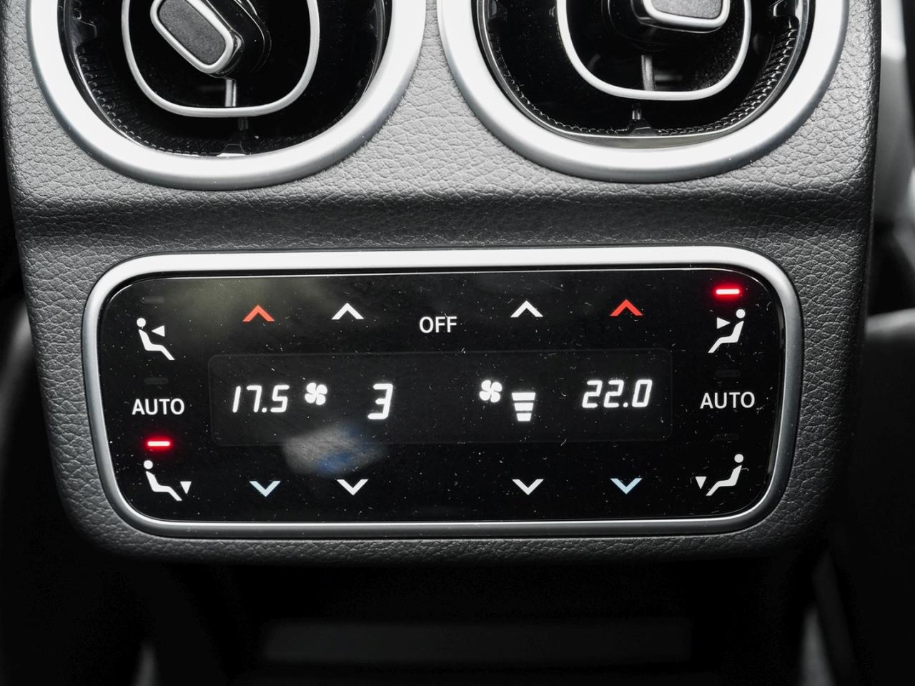 Mercedes-Benz C 300 d T AMG Night Panorama Distronic Memory