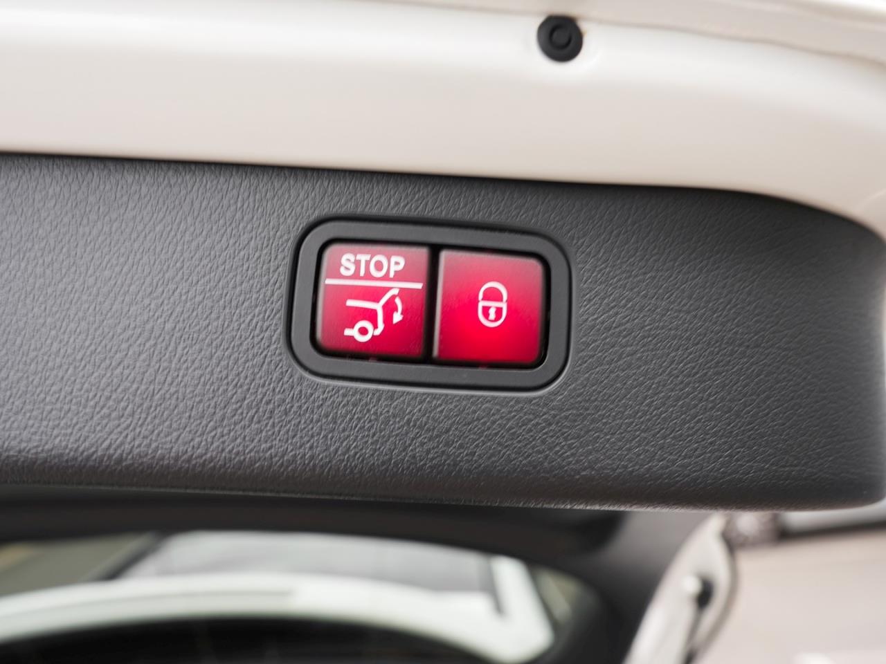 Mercedes-Benz C 300 d T AMG Night Panorama Distronic Memory