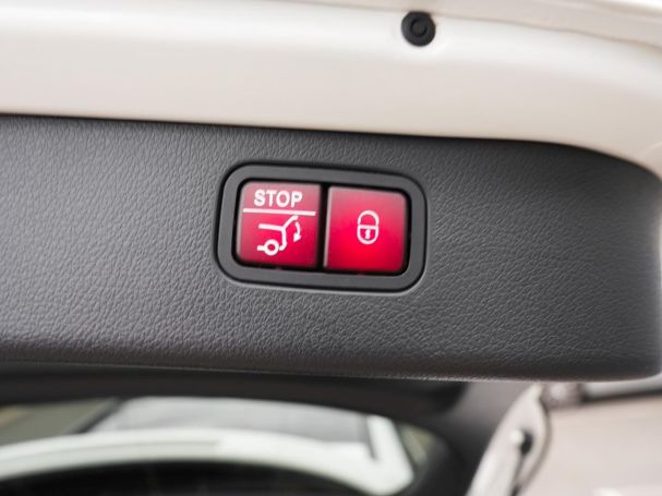 Mercedes-Benz C 300 d T AMG Night Panorama Distronic Memory Mercedes-Benz C 300 d T AMG Night Panorama Distronic Memory