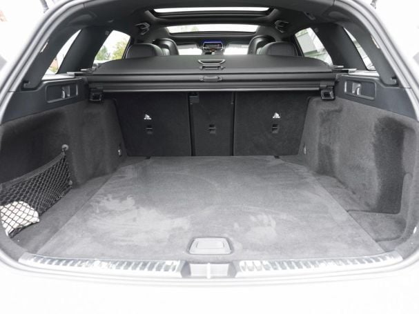 Mercedes-Benz C 300 d T AMG Night Panorama Distronic Memory Mercedes-Benz C 300 d T AMG Night Panorama Distronic Memory