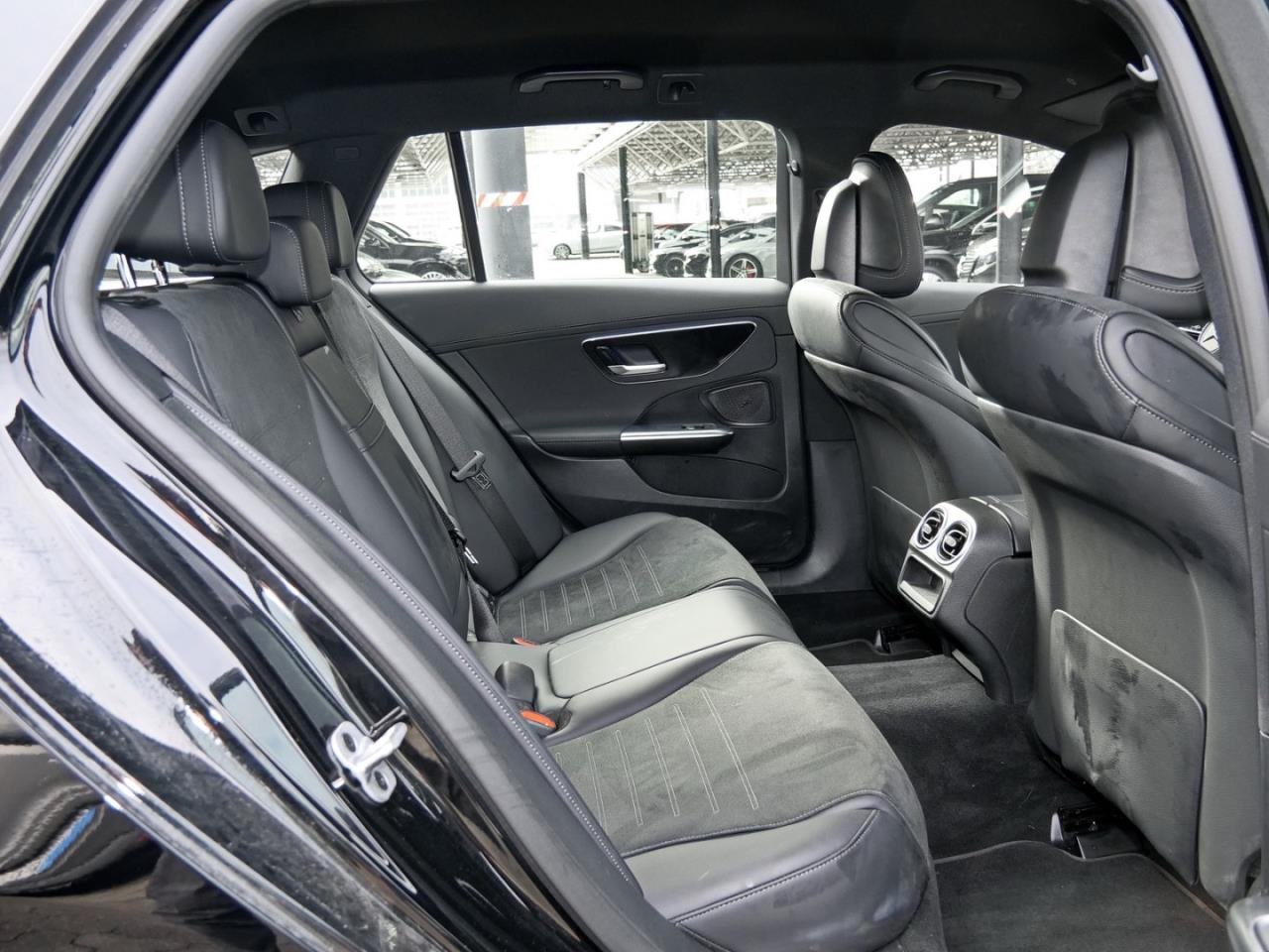 Mercedes-Benz C 300 d T AMG MBUXNavi-Prem. Kamera Easy-P AHK