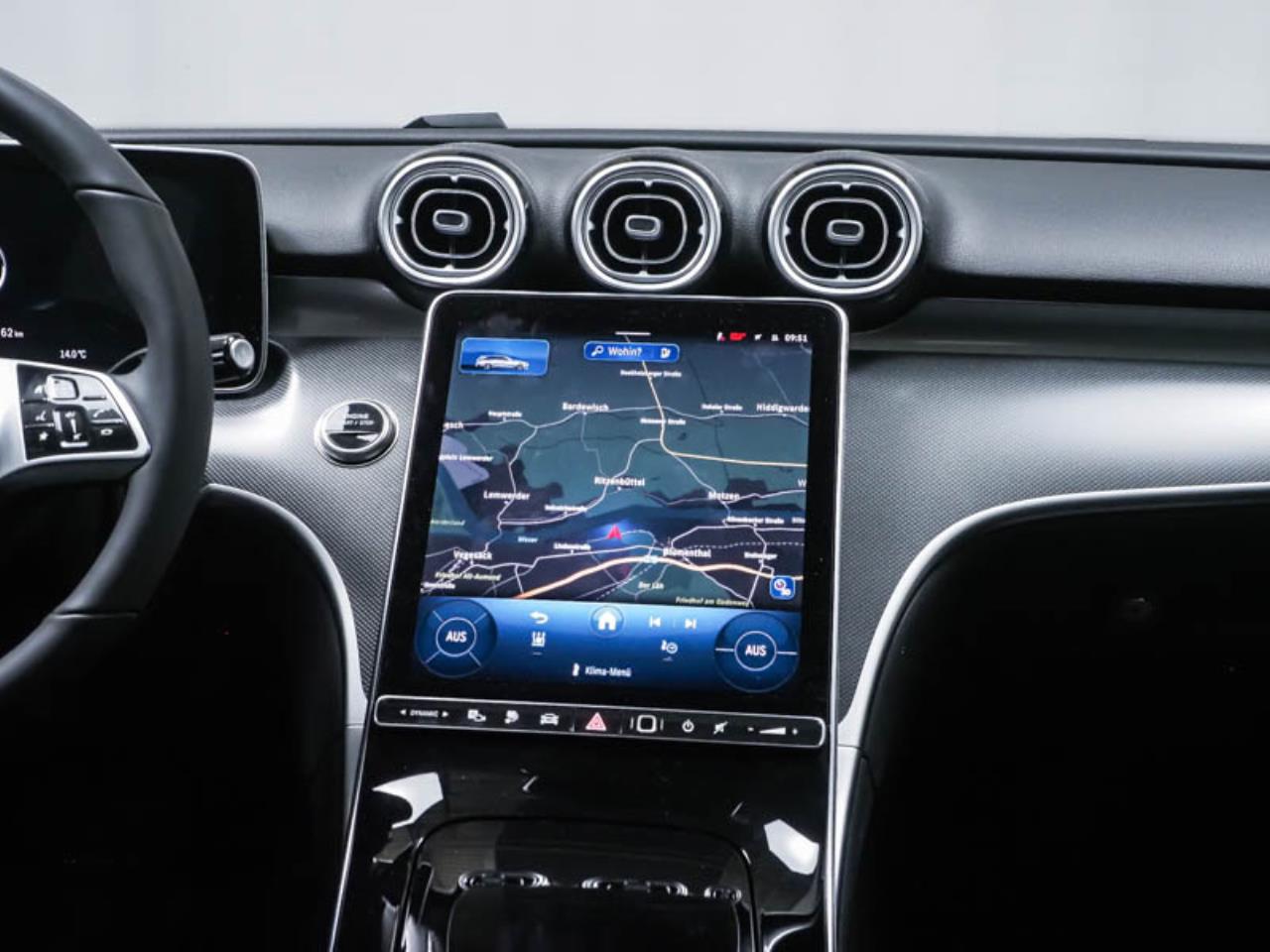 Mercedes-Benz C 300 de 4M T Avantgarde Panorama Memory 360°