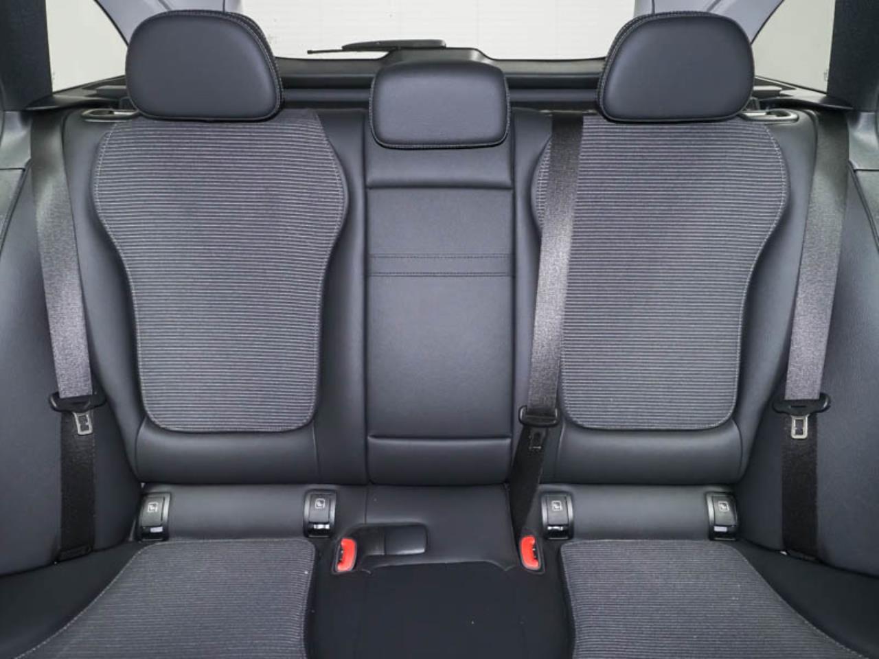 Mercedes-Benz C 300 de 4M T Avantgarde Panorama Memory 360°