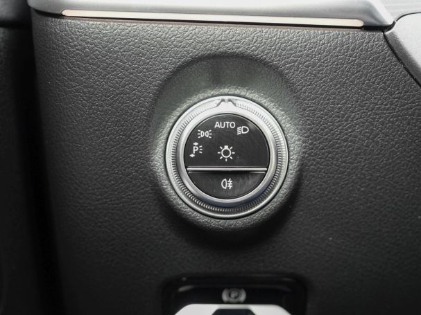 Mercedes-Benz C 300 de 4M T Avantgarde Panorama Memory 360°