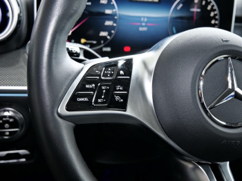 Mercedes-Benz C 300 de T Avantgarde Panorama Distronic AHK 360°