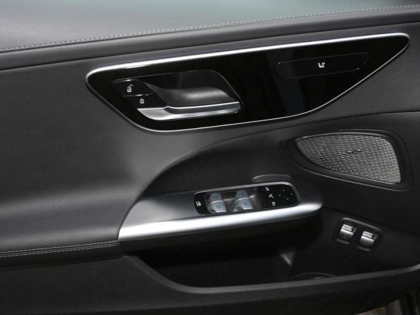 Mercedes-Benz C 300 e T AMG Night MBUX Navi Panorama ParkPaket Mercedes-Benz C 300 e T AMG Night MBUX Navi Panorama ParkPaket