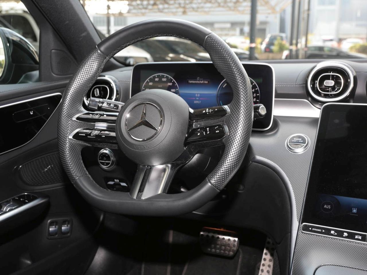 Mercedes-Benz C 300 e T  AMG Night MBUX Navi Panorama ParkPaket Mercedes-Benz C 300 e T  AMG Night MBUX Navi Panorama ParkPaket