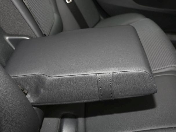 Mercedes-Benz C 300 e T Avantgarde Panorama AHK Memory Kamera