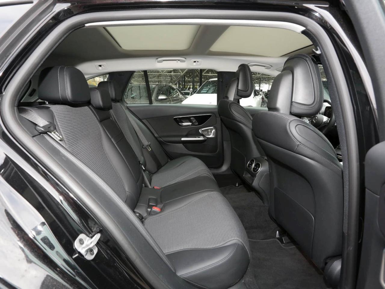 Mercedes-Benz C 300 e T Avantgarde Panorama AHK Memory Kamera