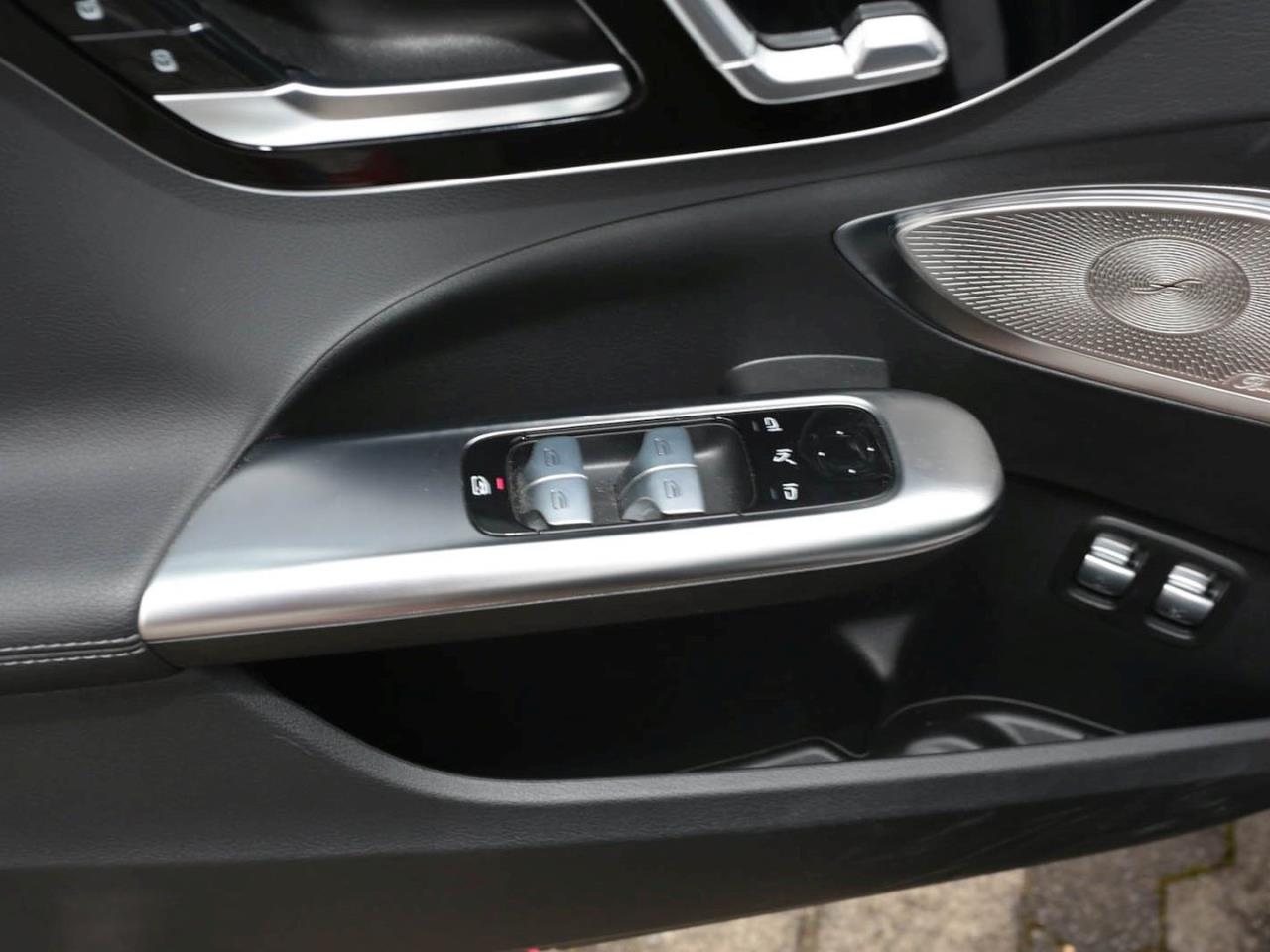 Mercedes-Benz C 300 e T Avantgarde Panorama AHK Memory Kamera